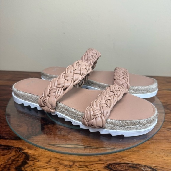 Marc Fisher Jaimee Sandal - Picture 5 of 16